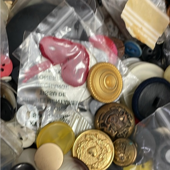 Colorful Button and Accessory Collection - Picture 5 of 5